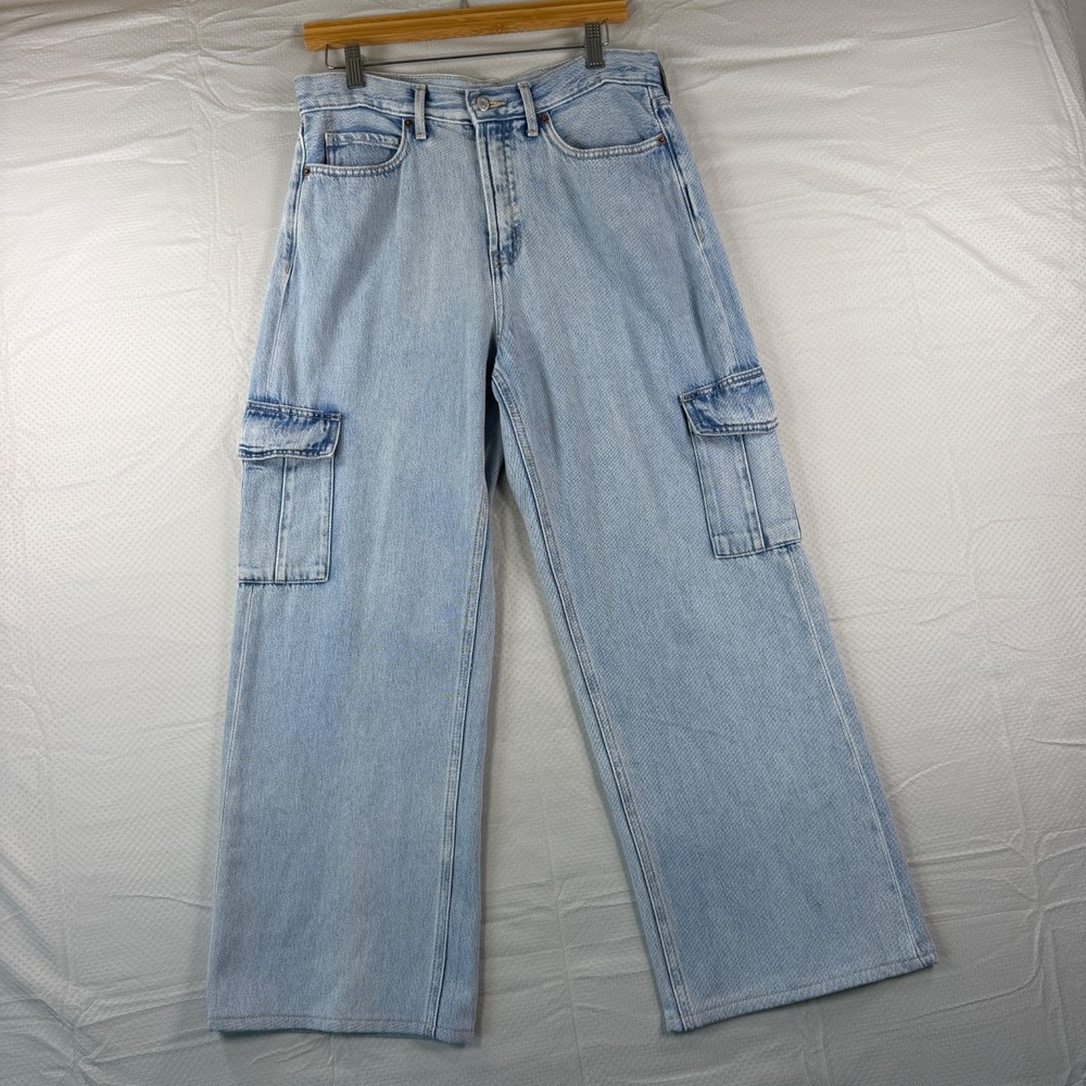 Old Navy Sky Hi Wide Leg Cargo Jeans Womens 8 Light Wash Extra High Rise Drapey